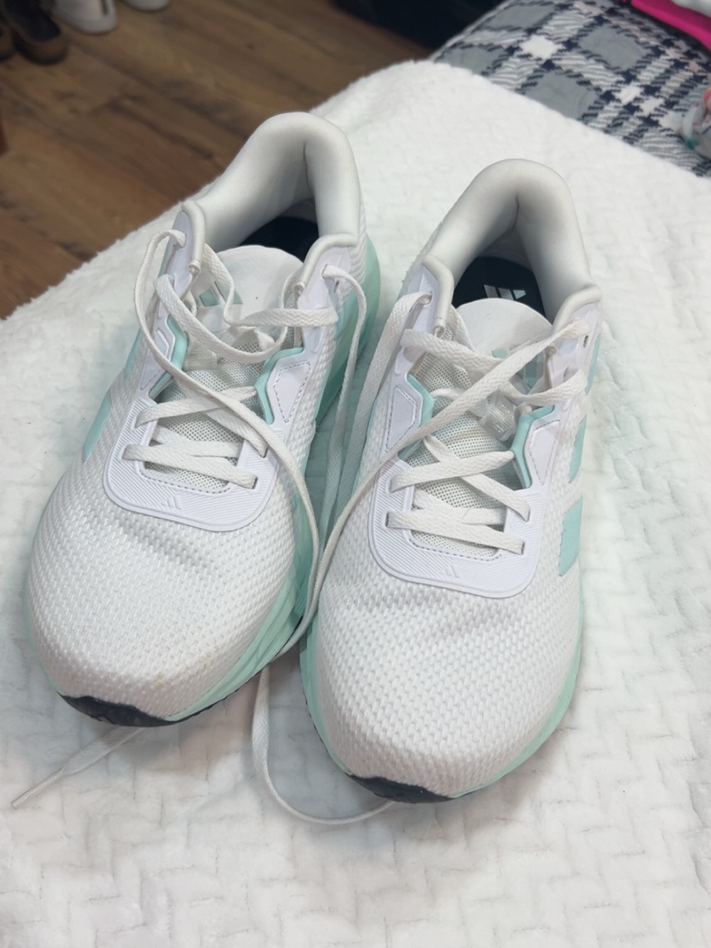 adidas Women's White and Mint Green Running Sneakers - Picture 3 of 6